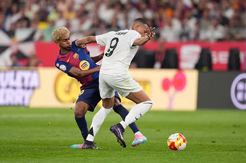 كلاسيكو الأرض.. جدول مباريات اليوم الأحد