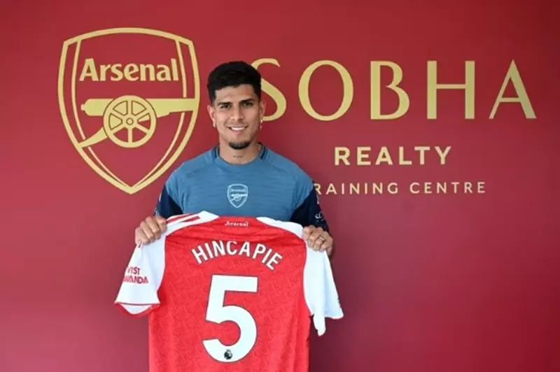 هينكابي يستعد للظهور الأول مع آرسنال في بريميرليج